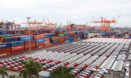 Nhập khẩu ô tô nửa đầu tháng 7/2024: Xe từ 9 chỗ nhập khẩu vượt mốc 1 tỷ USD 