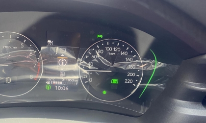 Màn hình Hr-v hiện thế này là sao nhỉ?