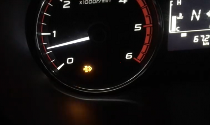 Xe Triton hiện biểu tượng lỗi này thì nên làm gì?