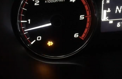 Xe Triton hiện biểu tượng lỗi này thì nên làm gì?