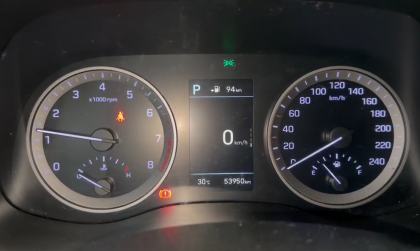 Khởi động Tucson buổi sáng vòng tua bị như này là sao?