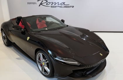 Ferrari Roma Spider chính thức ra mắt, khởi điểm từ 20 tỷ đồng