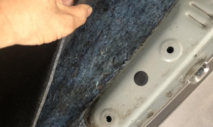 Nguyên nhân xe Toyota Innova bị ẩm mốc sàn là gì vậy anh em nhỉ?