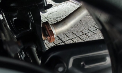 MG HS bị rỉ sé chỗ tiếp nối bô xe thế này có sao không?