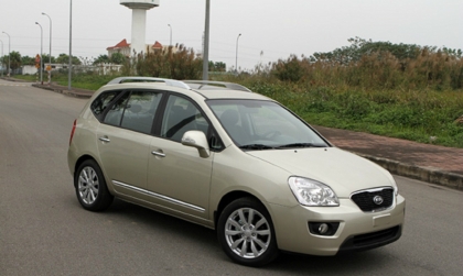 Cửa xe Kia Carens không mở được là sao nhỉ?