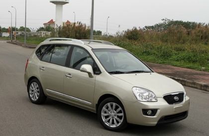 Cửa xe Kia Carens không mở được là sao nhỉ?