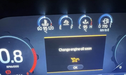 Xin tư vấn lỗi trên màn hình xe Ford Everest