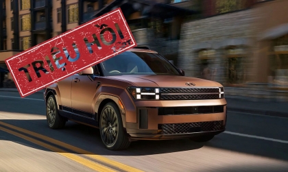 Triệu hồi Hyundai Santa Fe do túi khí có thể tự bung