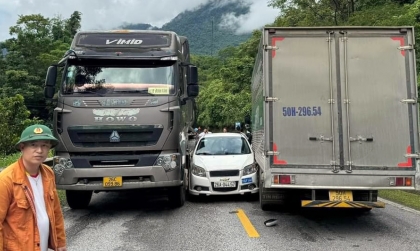 Ảnh TNGT: Xe tập lái Chevrolet Aveo 26A 04457 bị 