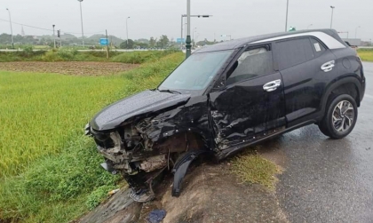 Ảnh TNGT: Hyundai Creta BKS 36A 76674 gãy gục càng trước