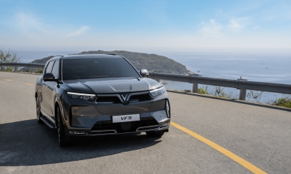 “Xe Chủ tịch” VF 9 giá lăn bánh thấp hơn cả xe xăng C-SUV: Khó tin nhưng có thật