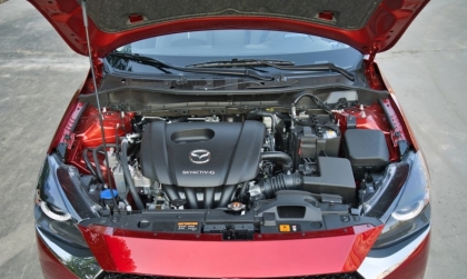 Mazda 2 mới thay ắc quy thị bị lỗi điều hòa, cần lời giải thích ạ?