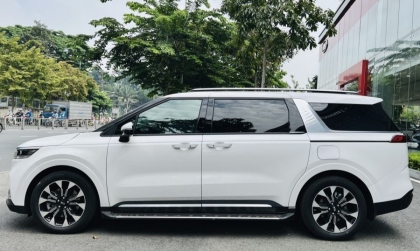 Xe Kia Carnival bị lắc khi vào cua nên xử lý thế nào?