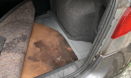 Xin cách khắc phục nước vào cốp sau xe Attrage