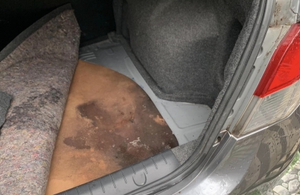 Xin cách khắc phục nước vào cốp sau xe Attrage