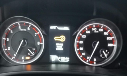 Xe Suzuki XL7 hiện thông báo chìa khóa trên màn hình thì phải xử lý sao?