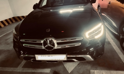 Phải làm sao với xe GLC không tắt được một bên đèn?