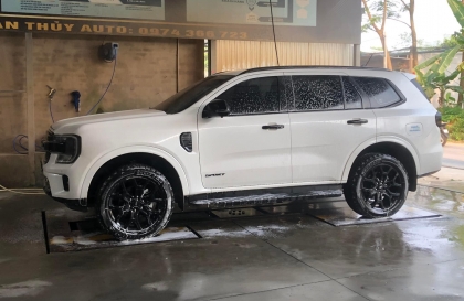 Lỗi cốp điện của Ford Everest như thế này là sao?