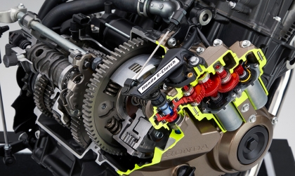 Thế giới 2 bánh: Ly hợp điện tử Honda E-Clutch - Quickshifter và hơn thế nữa