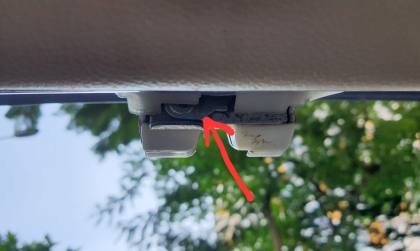 Xử lý xe Suzuki Ertiga kẹt cốp thế nào các anh em ơi?