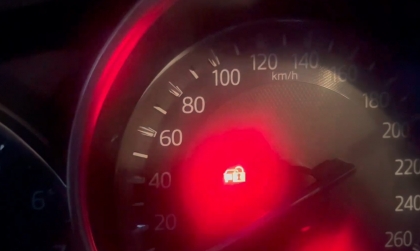 Mazda CX-5 cứ hiện đèn báo này trên đồng hồ là vấn đề gì?