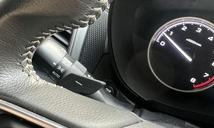 Đèn định vị của Forester bị vấn đề như này là sao ạ?