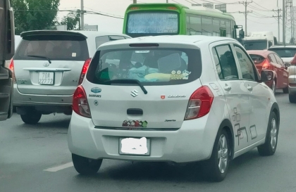 Vì sao Suzuki Celerio bị kêu khi qua gờ giảm tốc?