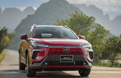 Bảng giá xe Toyota tháng 10/2024: Toyota Corolla Cross được ưu đãi 50% lệ phí trước bạ