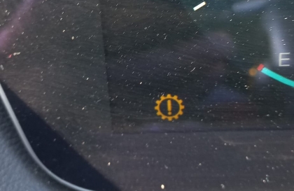 Đây là lỗi gì đang hiện trên màn hình Beijing X7 thế ạ?