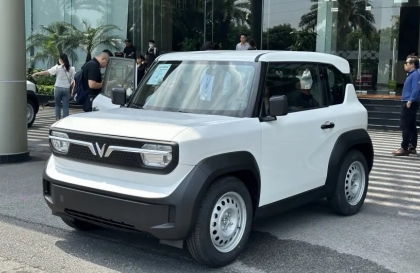 Xe VF 3 lỗi không hiện camera lùi khi sang số R phải xử lý sao?