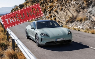 Tiếp tục triệu hồi xe điện Porsche Taycan do lỗi pin điện