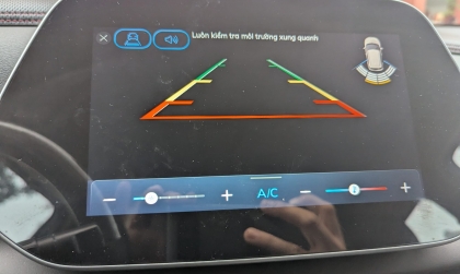 VF5 bị lỗi camera lùi bị tối là sao?