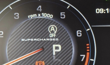 Range Rover hiện lên chữ Supercharged và hình chữ A này là gì?