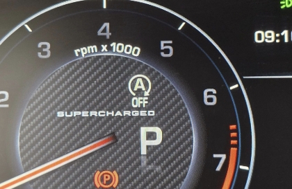 Range Rover hiện lên chữ Supercharged và hình chữ A này là gì?
