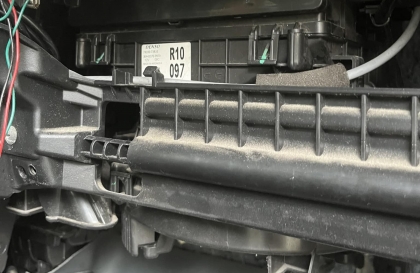 Điều hòa Suzuki Ertiga bị lỗi thế này có phải đã hết ga rồi không?