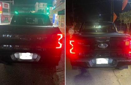 Mong các bác chỉ giáo giúp vấn đề đèn xe Ford Ranger