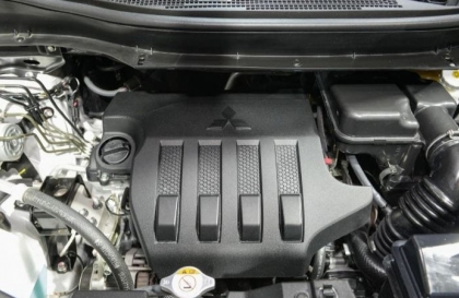 Xpander bị kêu két ở khoang động cơ khi vào số do đâu?