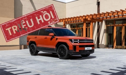 Triệu hồi Hyundai Santa Fe thế hệ mới do lỗi rèm che nắng