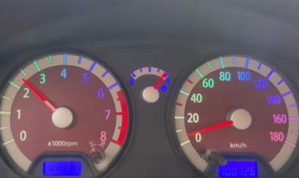 Kim đồng hồ Kia Morning bị lỗi nhảy loạn thế này là sao?