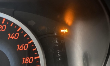 Xe Attrage của em bị lỗi chìa khóa thế này thì xử lý thế nào?