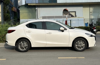 Tay lái Mazda 2 nặng thế là sao ạ?