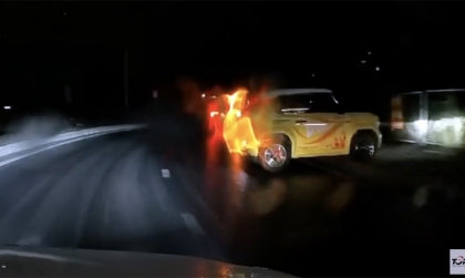 Clip TNGT: VinFast VF 3 drift như trong phim