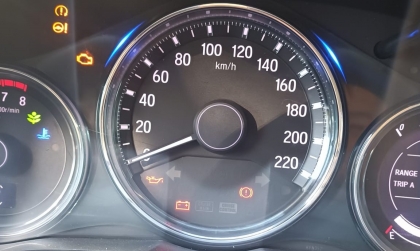 Honda City đề máy không lên mà báo lỗi thế này thì xử lý sao?