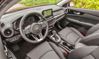 Xe Cerato bị lỗi gì mà em vào số D bị kêu cục ạ?