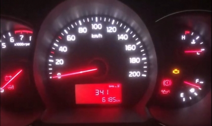 Kia Morning cứ đề lại bị tắt máy là sao các bác?