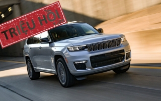 Triệu hồi Jeep Grand Cherokee do nguy cơ cháy xe