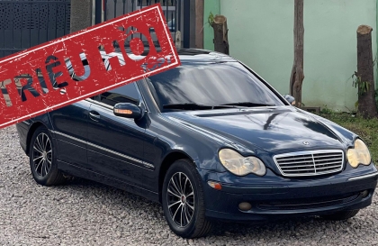 Triệu hồi Mercedes-Benz C-Class do nguy cơ bung kính cửa sổ trời