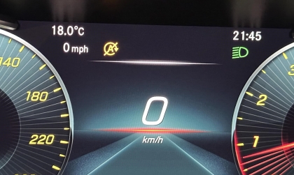 Xe GLC hiện màu vàng chế độ iStop thế này là vấn đề gì?