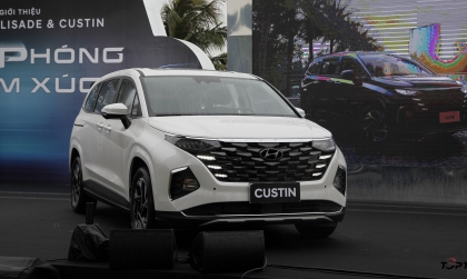 Bảng giá xe Hyundai tháng 12/2024: Hyundai Custin được giảm giá tới 40 triệu đồng