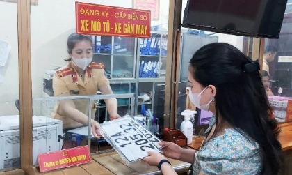 Kể từ 1/1/2025 Công an phường, xã sẽ được phép nhận đăng kí các loại phương tiện nào?